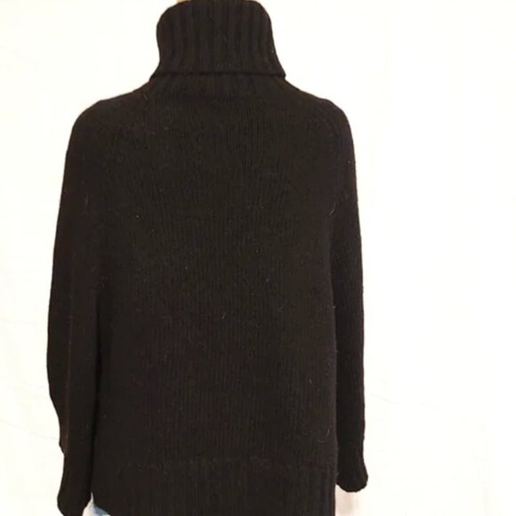 Celebrity Favorite Theory Black Bell Sleeved Juliet Sweater-Size S/P - Picture 6 of 7